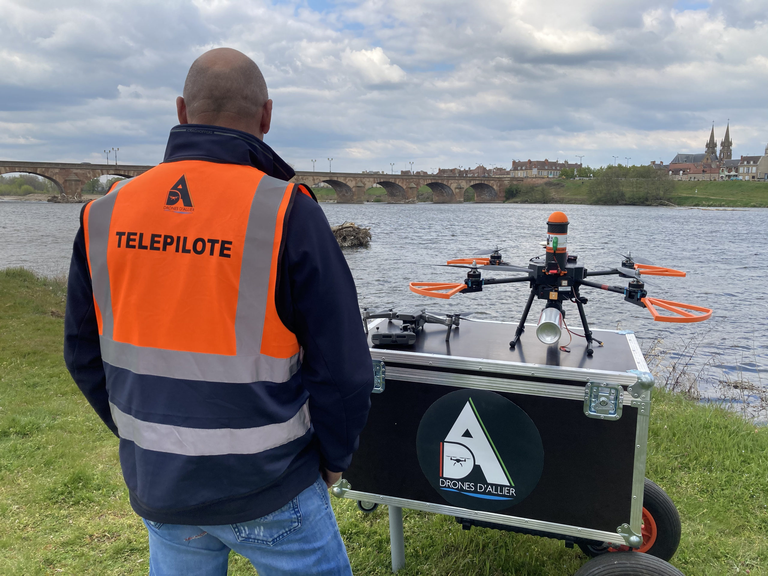 Logo Gilet orange Logo Drone d'Allier Gilet orange