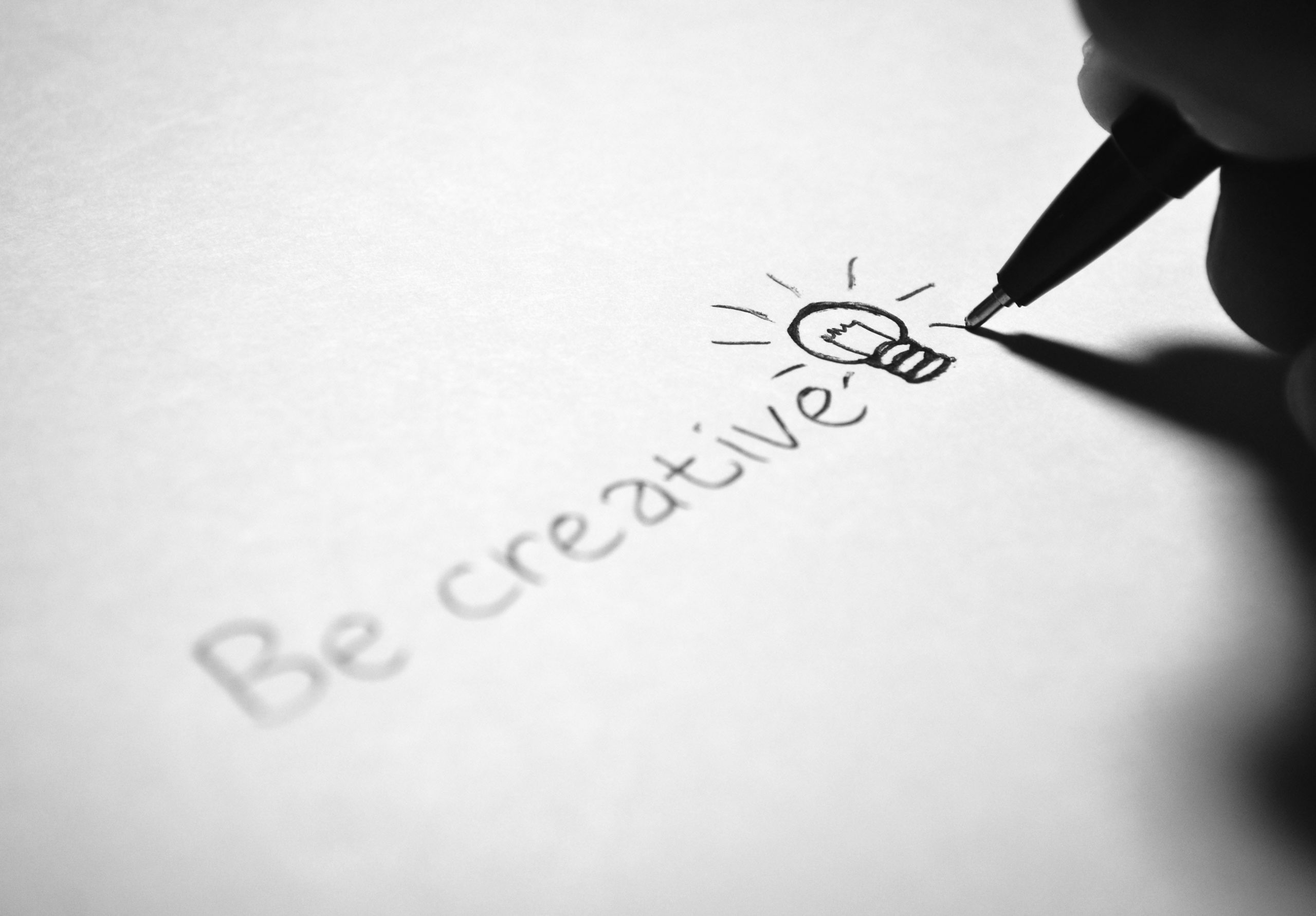 Graphiste indépendante recherche de logos