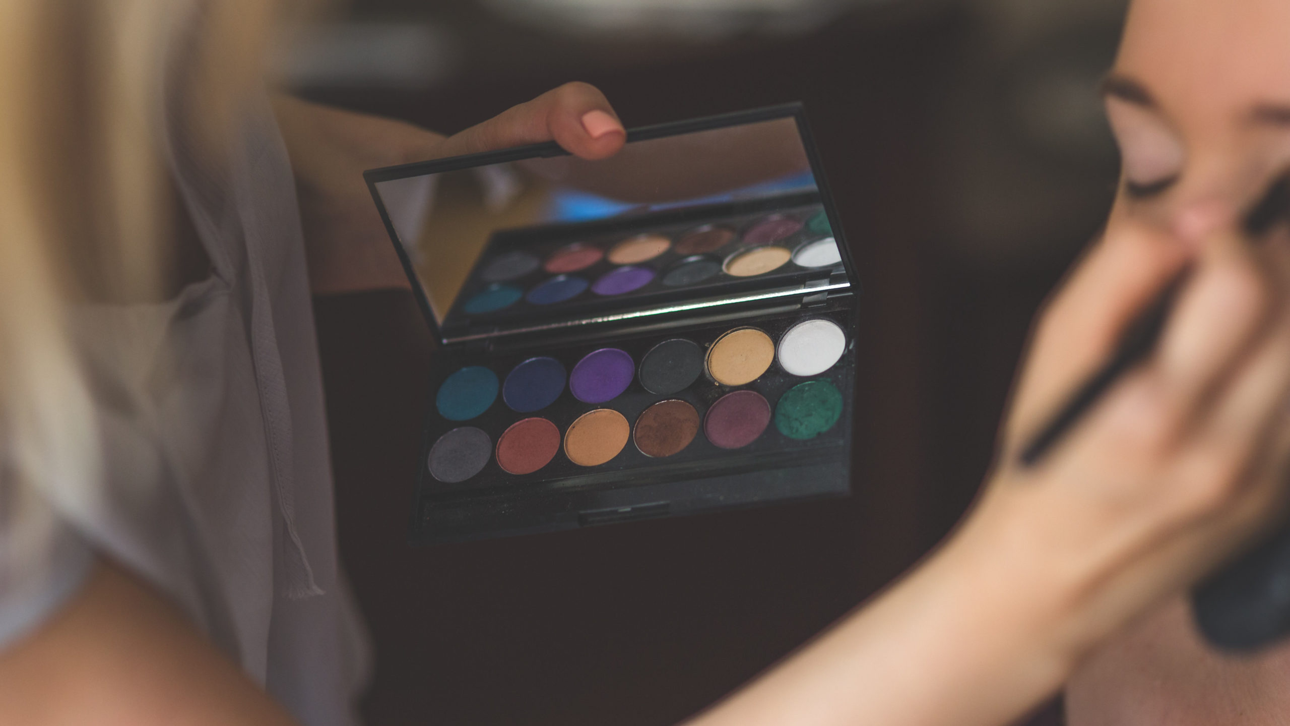 Maquillage ébène
